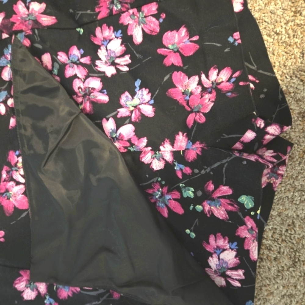 Express Floral Skort 8 Faux Wrap Asymmetrical Shorts 2" Black Purple Cotton - Picture 2 of 4